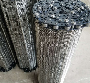 Nahrungsmittelgrad Diamond Mesh Steel Mesh bedeckt Förderband für Ofen