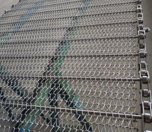 Nahrungsmittelgrad Diamond Mesh Steel Mesh bedeckt Förderband für Ofen